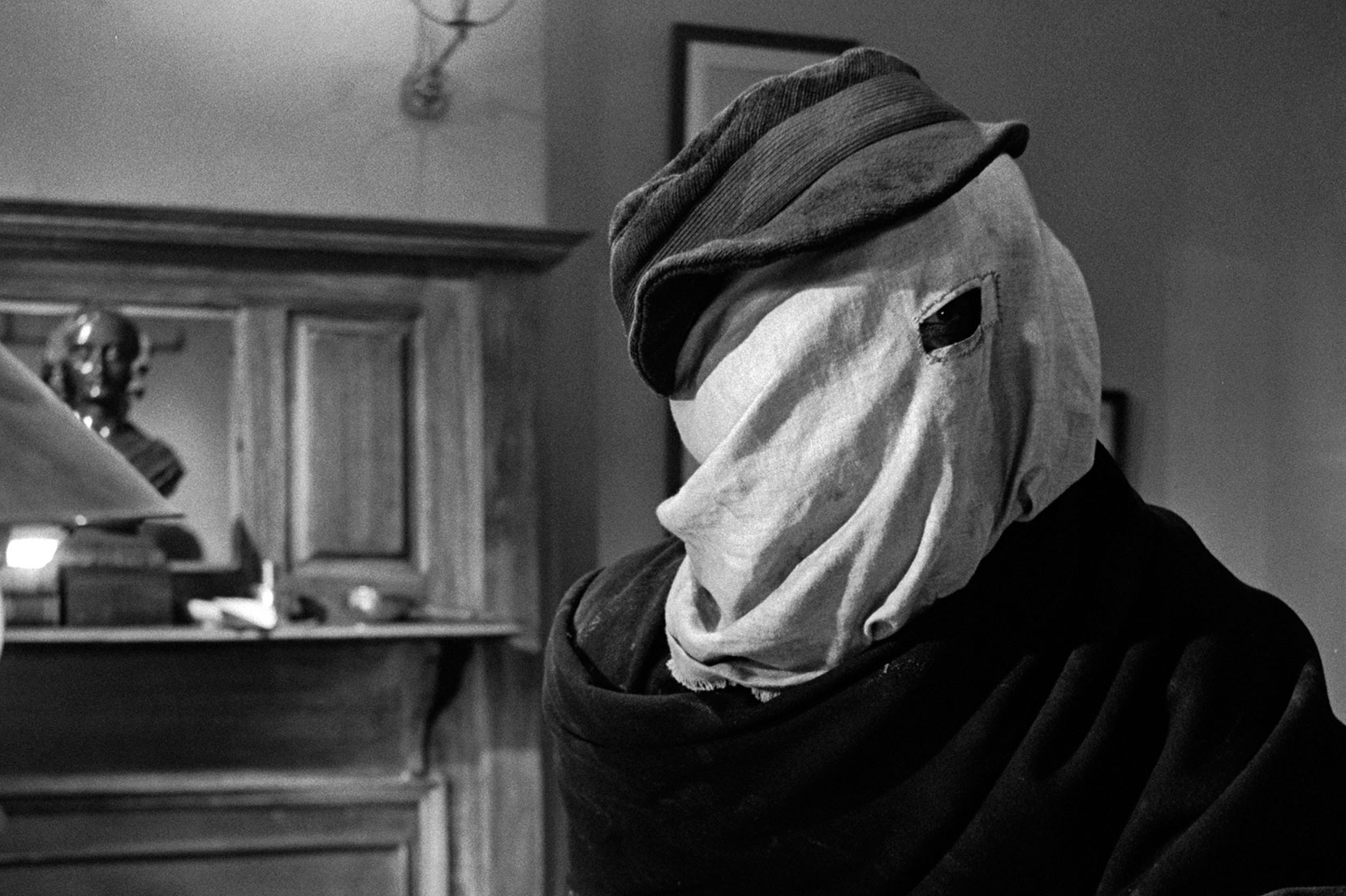 Una scena del film the elephant man