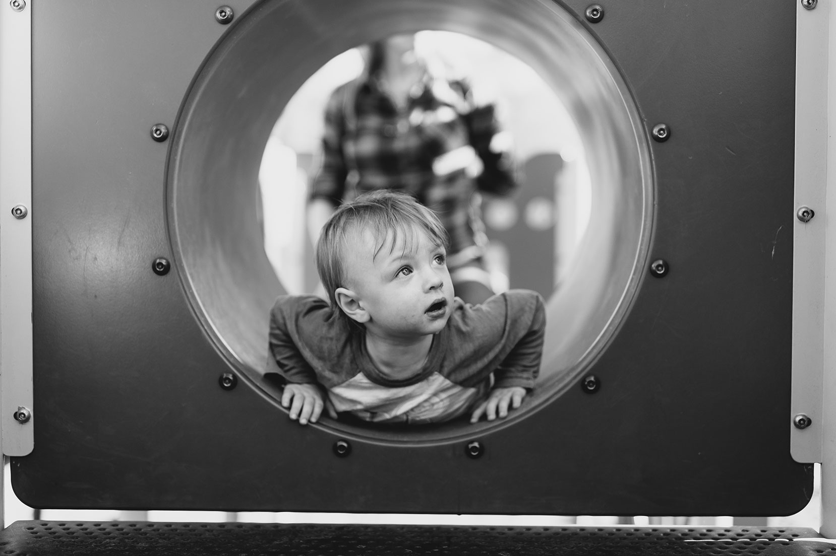 bambini al parco giochi